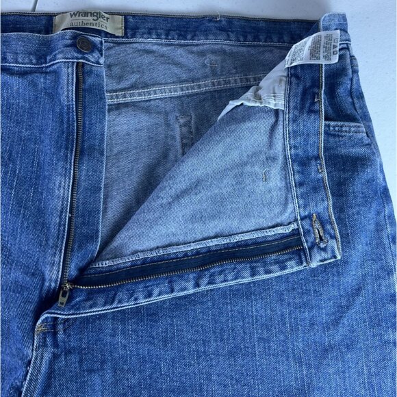 Wrangler Authentics Denim Jean Shorts Men's 48 Blue 10" Inch Inseam 100% Cotton - Picture 2 of 7